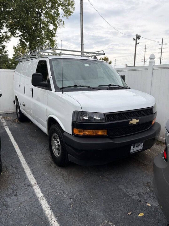 2021 CHEVROLET Express