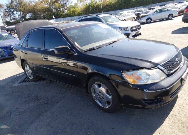 2004 TOYOTA Avalon