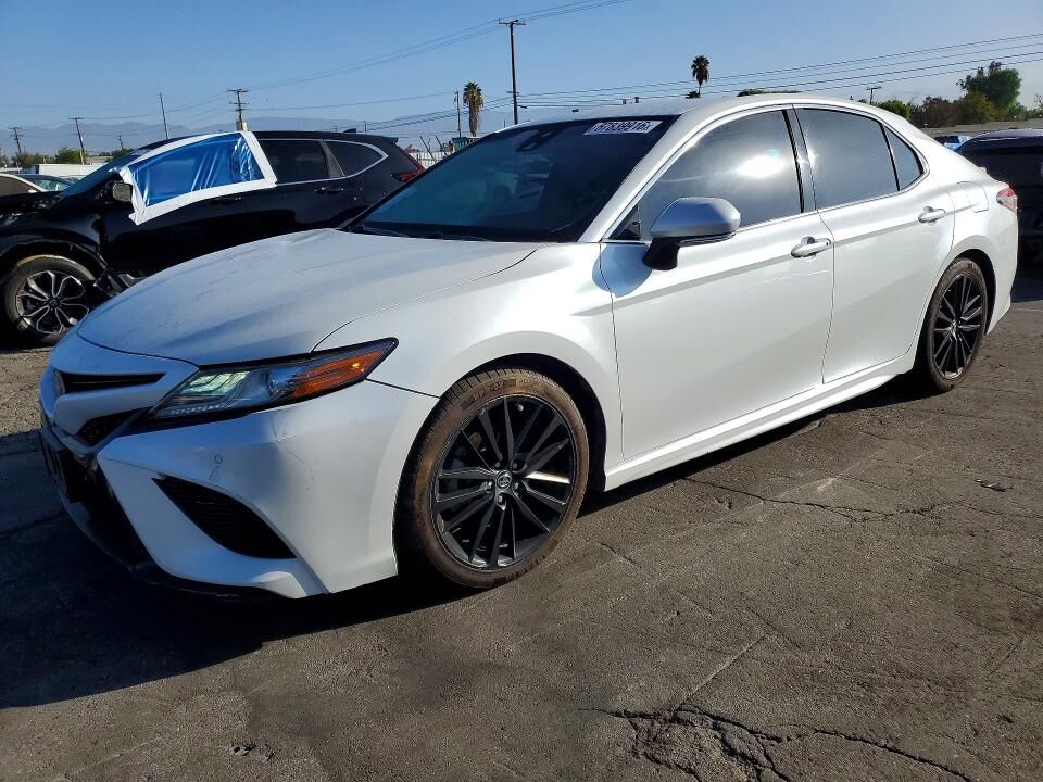 2018 TOYOTA Camry