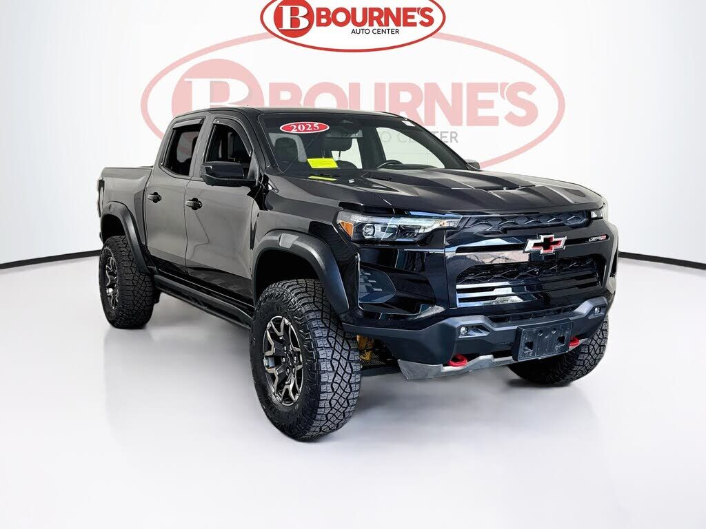 2025 CHEVROLET Colorado
