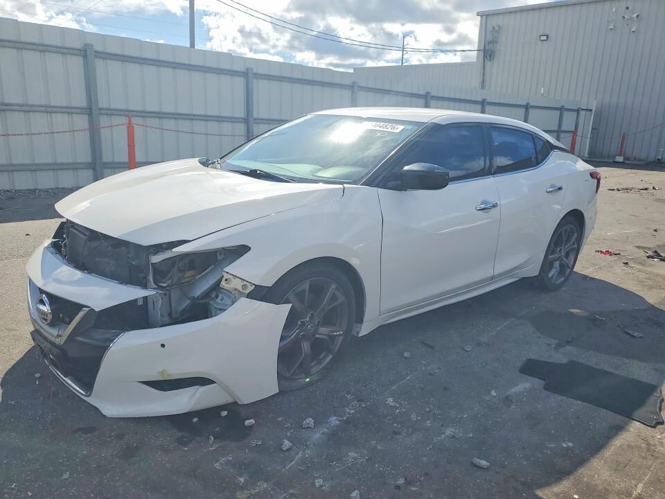 2016 NISSAN Maxima