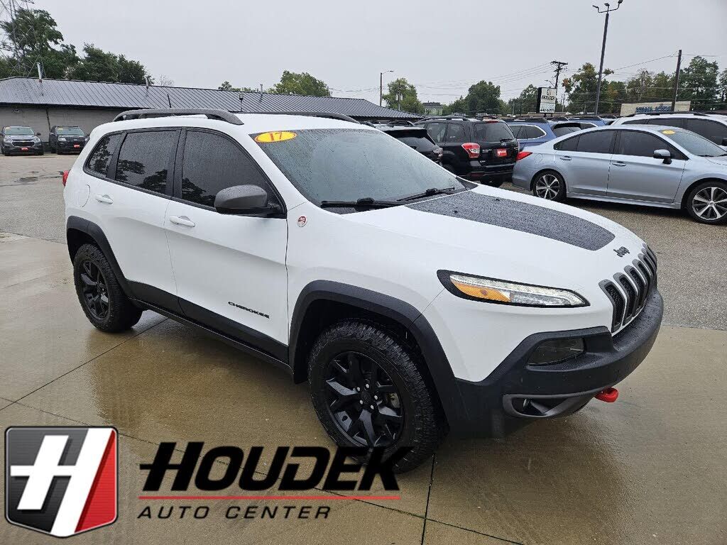 2017 JEEP Cherokee