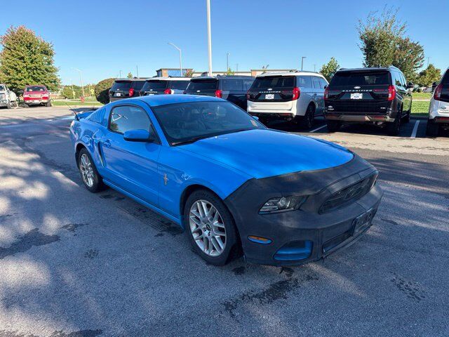 2013 FORD Mustang