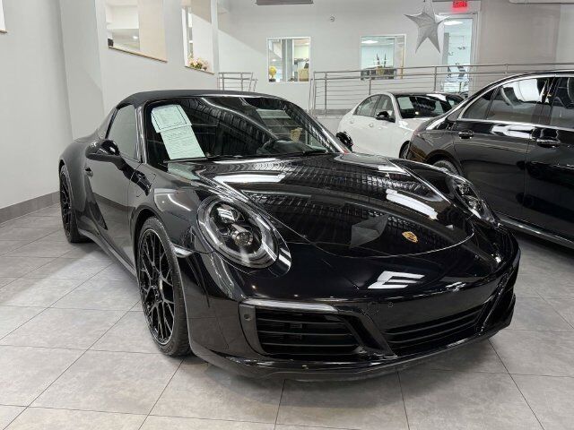 2019 PORSCHE 911