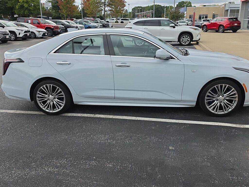 2022 CADILLAC CT4
