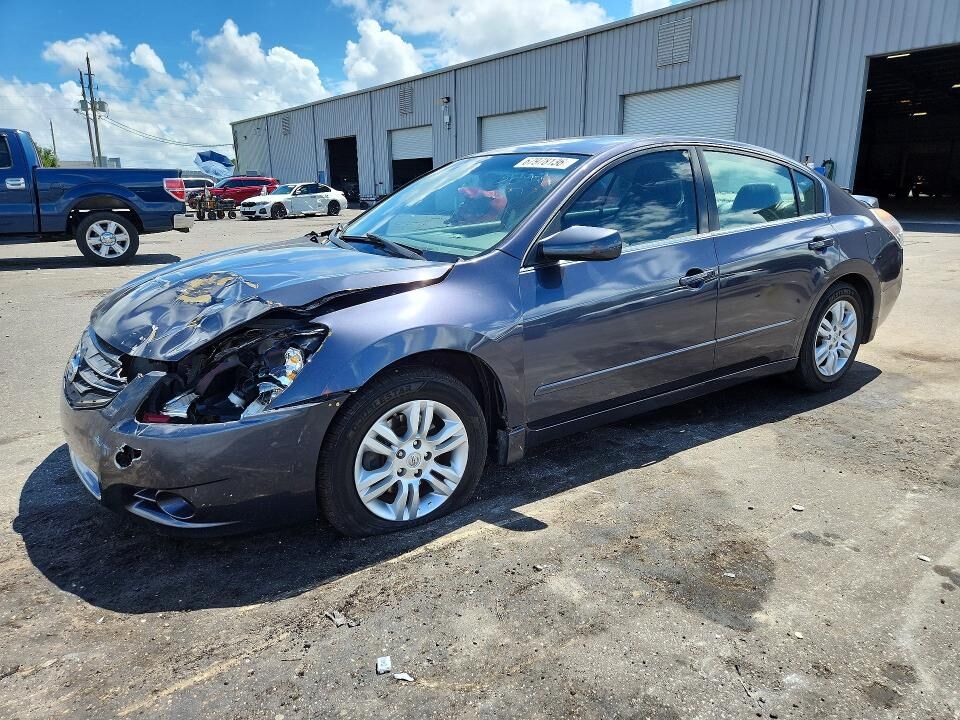 2012 NISSAN Altima