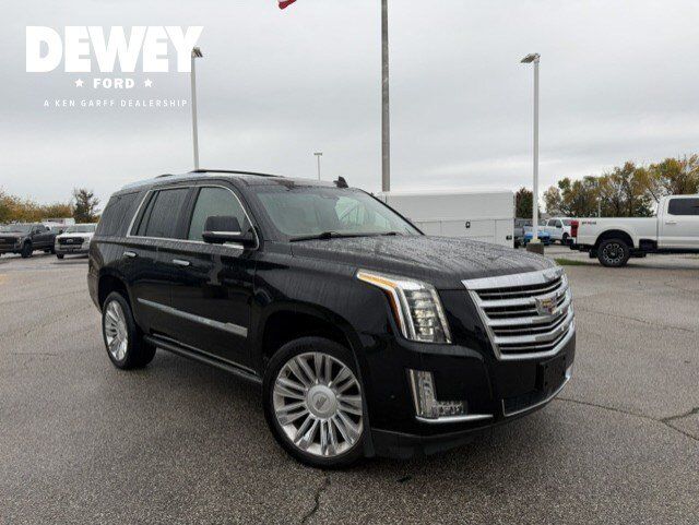 2017 CADILLAC Escalade