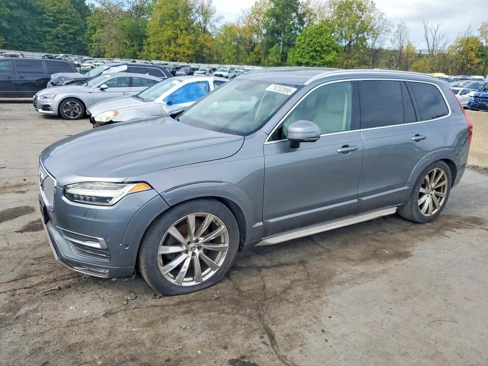 2016 VOLVO XC90
