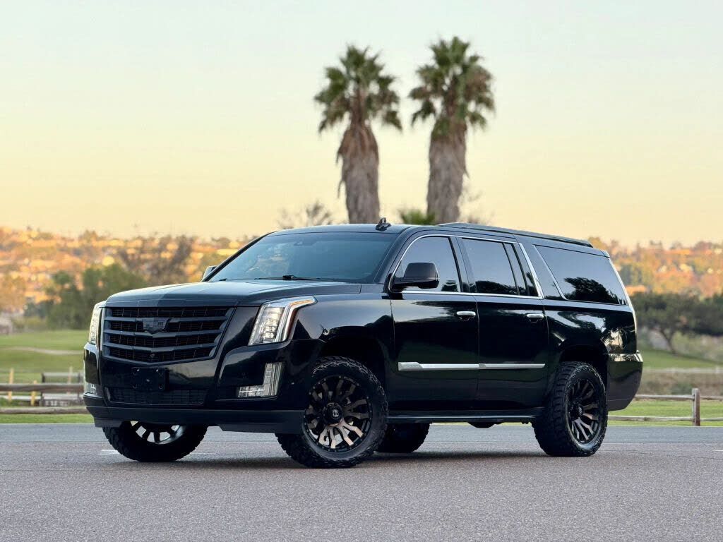 2018 CADILLAC Escalade ESV