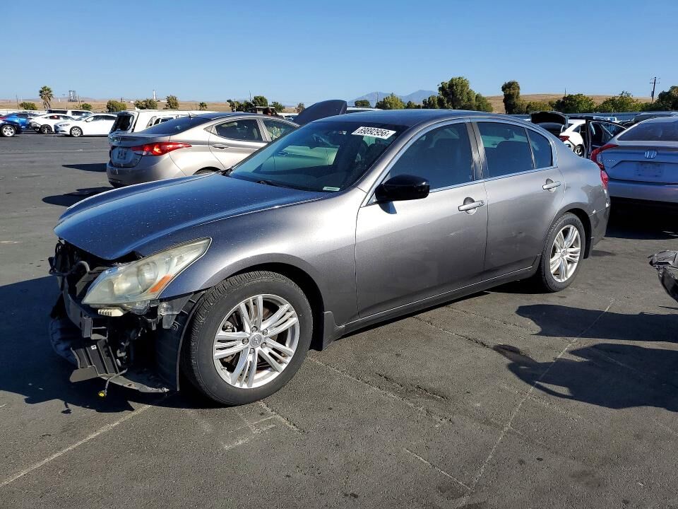 2011 INFINITI G37