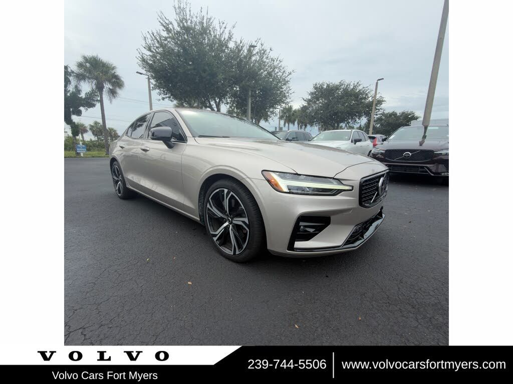 2024 VOLVO S60