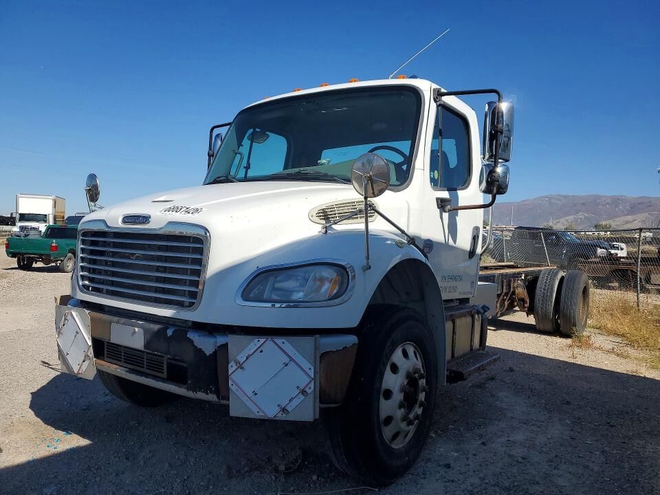 2014 FREIGHTLINER M2