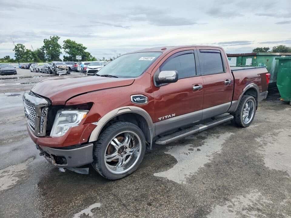 2017 NISSAN Titan