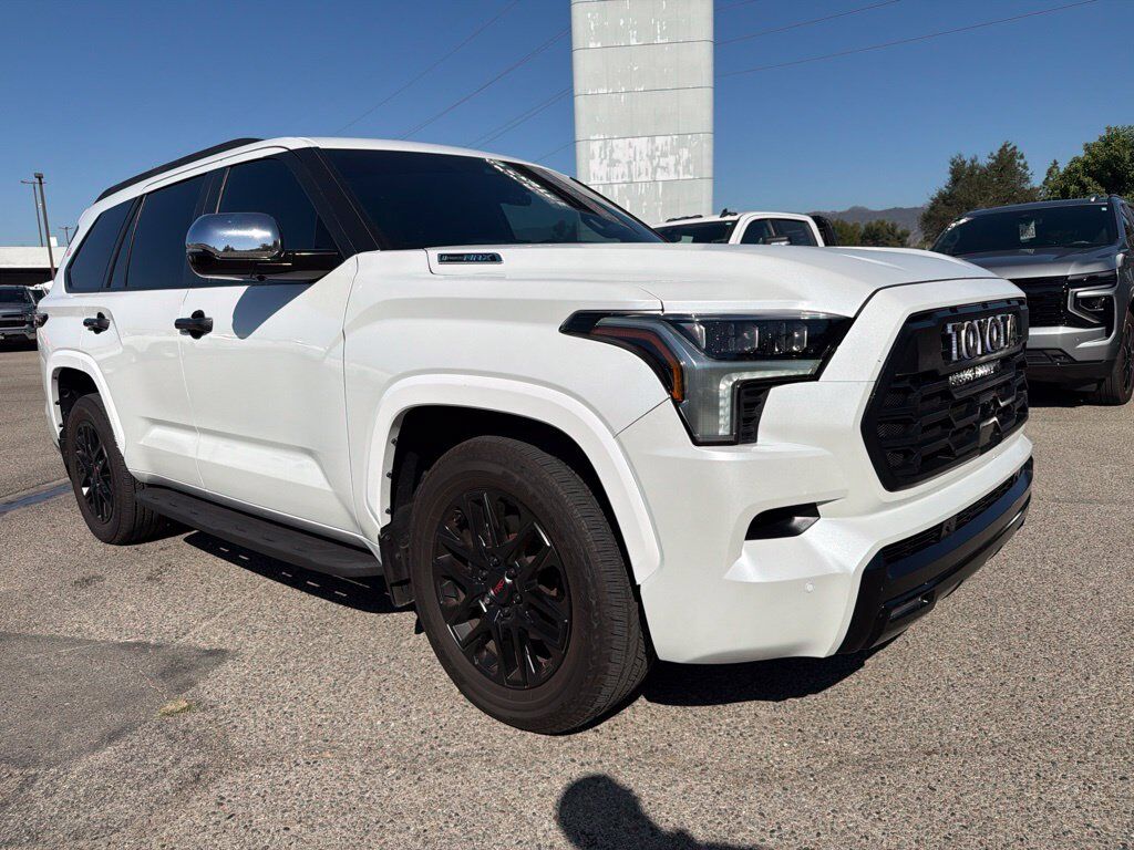 2025 TOYOTA Sequoia