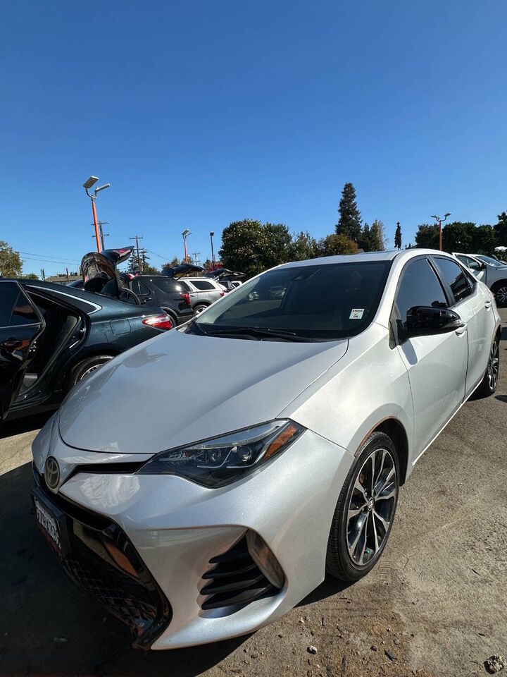2017 TOYOTA Corolla