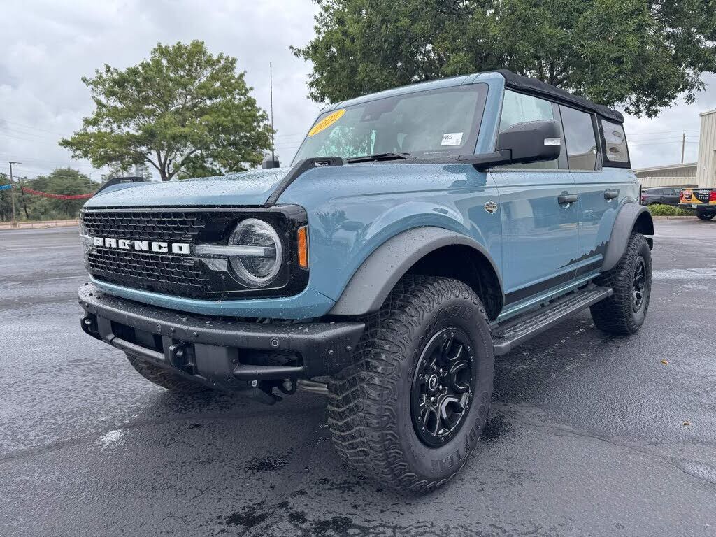 2022 FORD Bronco