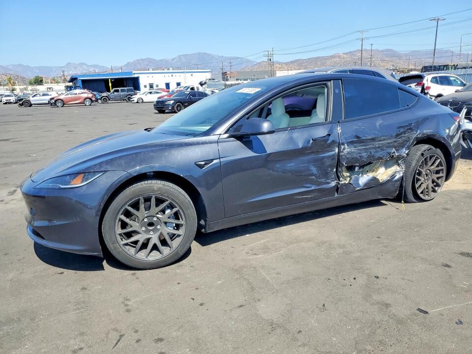 2024 TESLA Model 3