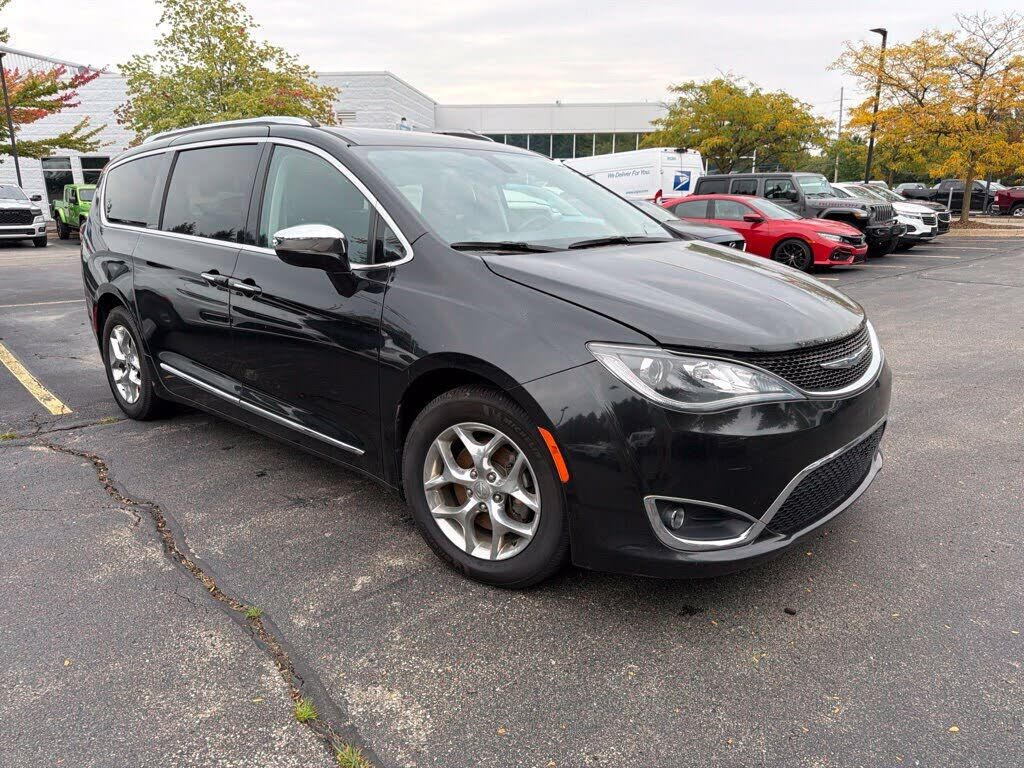 2017 CHRYSLER Pacifica