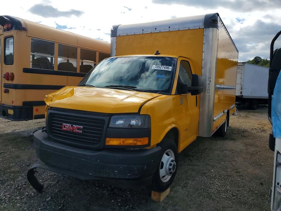 2022 GMC Savana