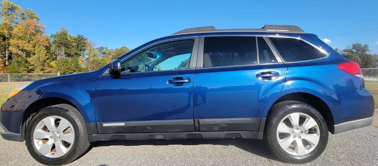 2011 SUBARU Outback