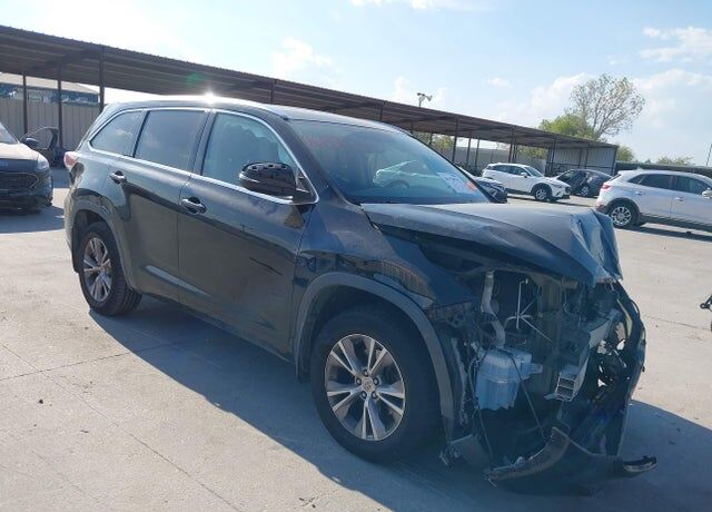 2015 TOYOTA Highlander