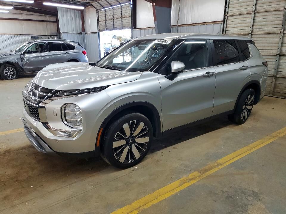 2025 MITSUBISHI Outlander