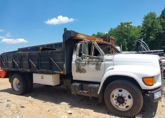 1999 FORD F-800
