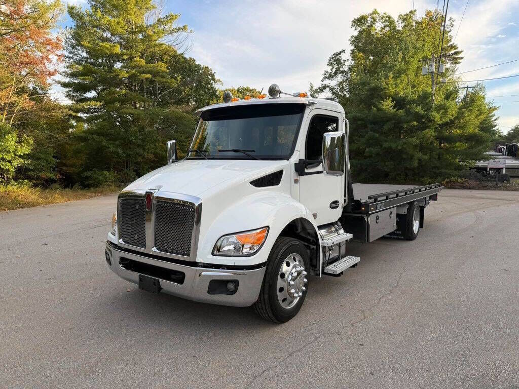 2025 KENWORTH T280