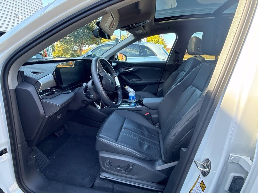 2025 AUDI Q6