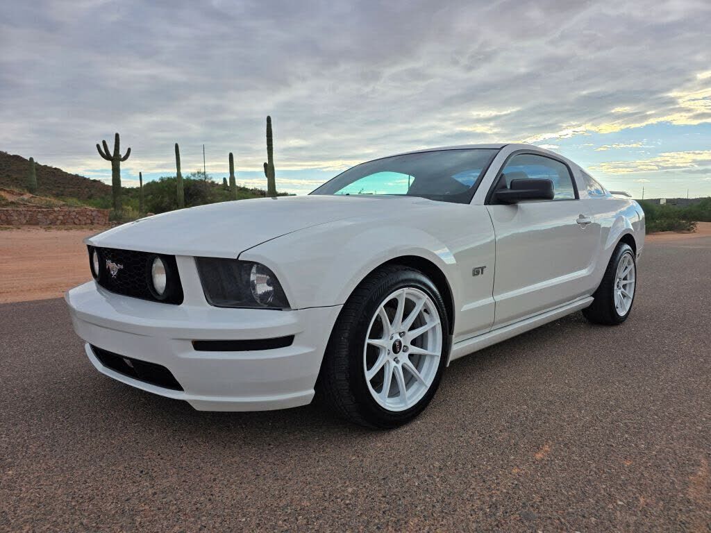 2005 FORD Mustang