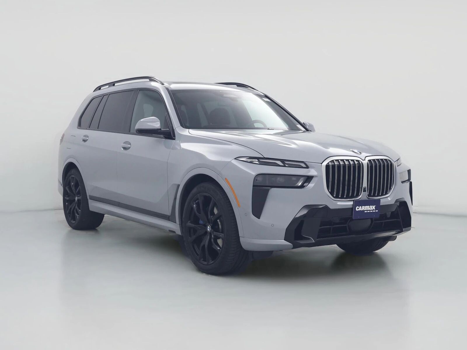 2023 BMW X7