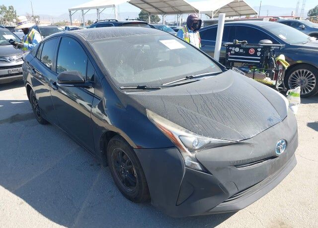 2016 TOYOTA PRIUS