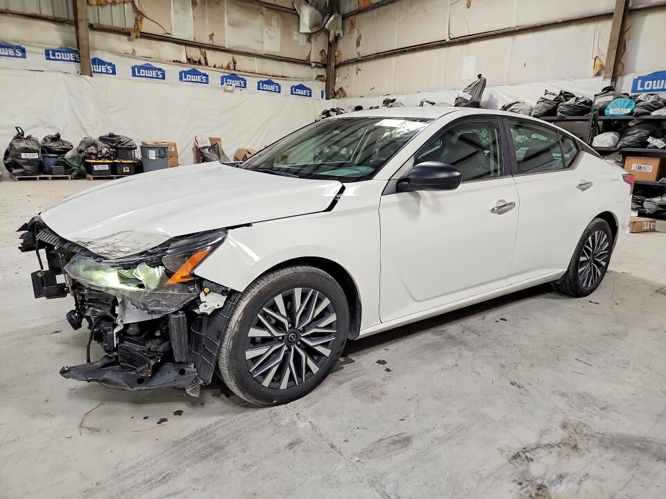2025 NISSAN Altima