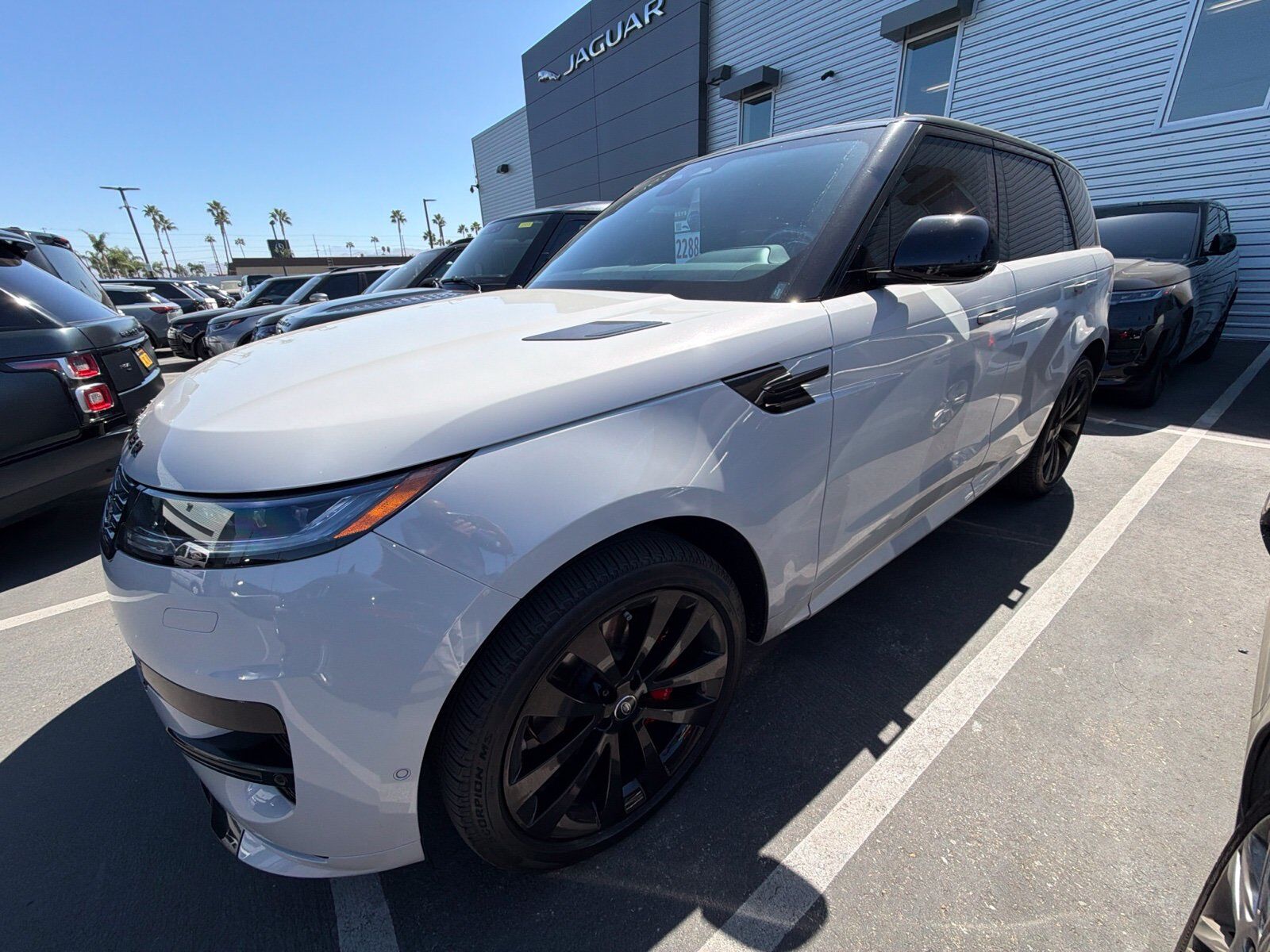 2025 LAND ROVER Range Rover Sport
