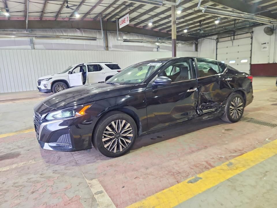 2025 NISSAN Altima