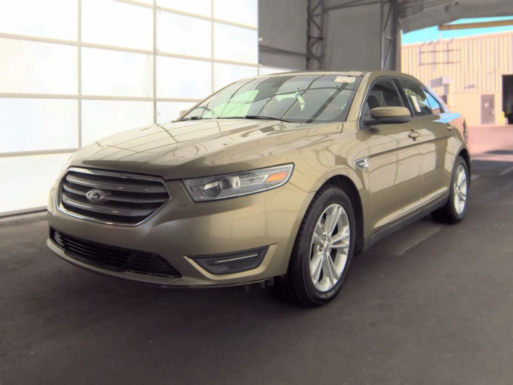 2013 FORD Taurus