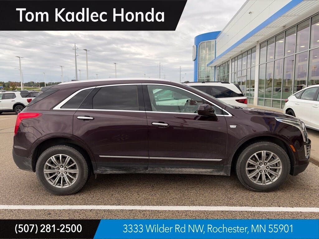 2017 CADILLAC XT5