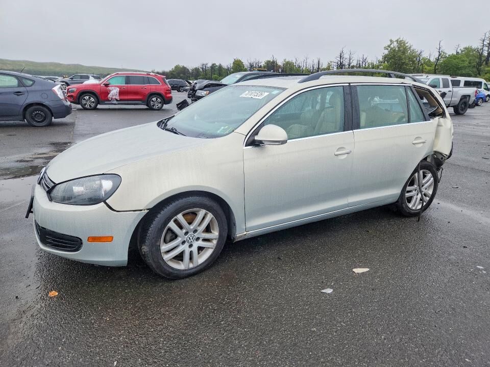 2011 VOLKSWAGEN Jetta Wagon