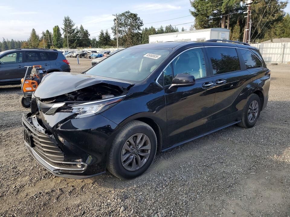 2023 TOYOTA Sienna