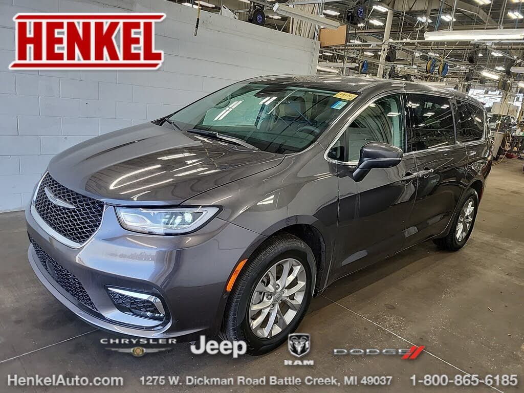 2023 CHRYSLER Pacifica