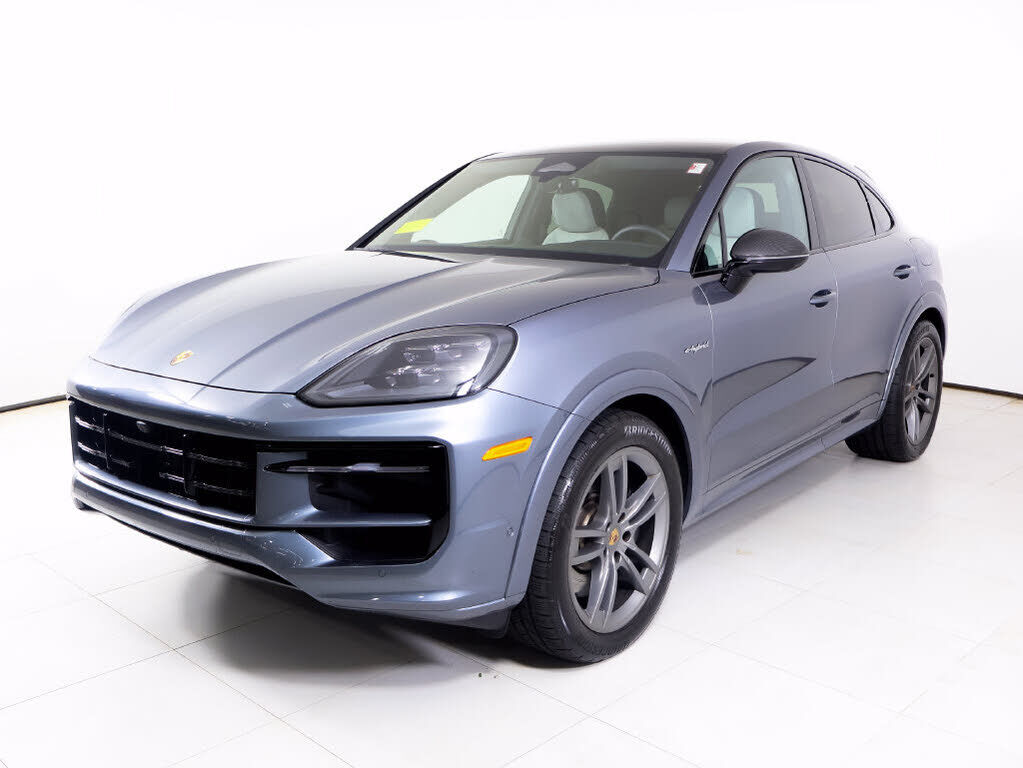 2026 PORSCHE Cayenne