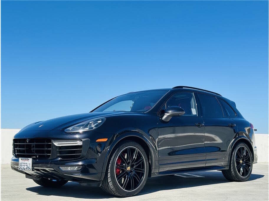 2016 PORSCHE Cayenne