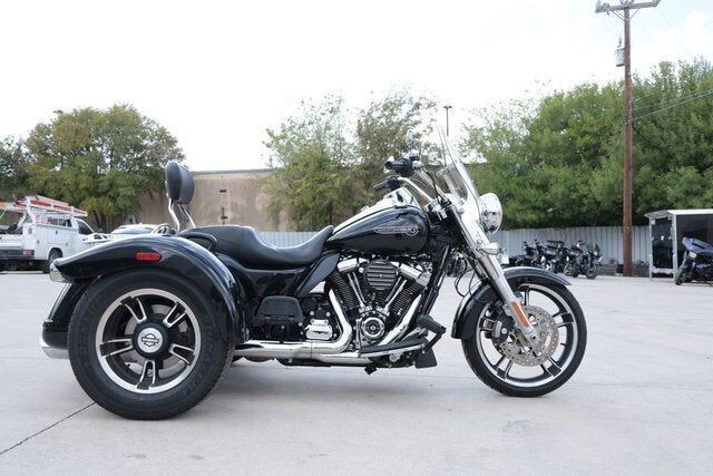 2021 HARLEY DAVIDSON FLRT / Freewheeler