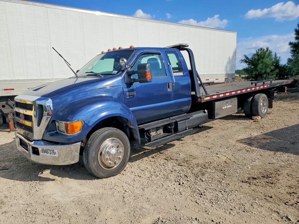 2004 FORD F-650