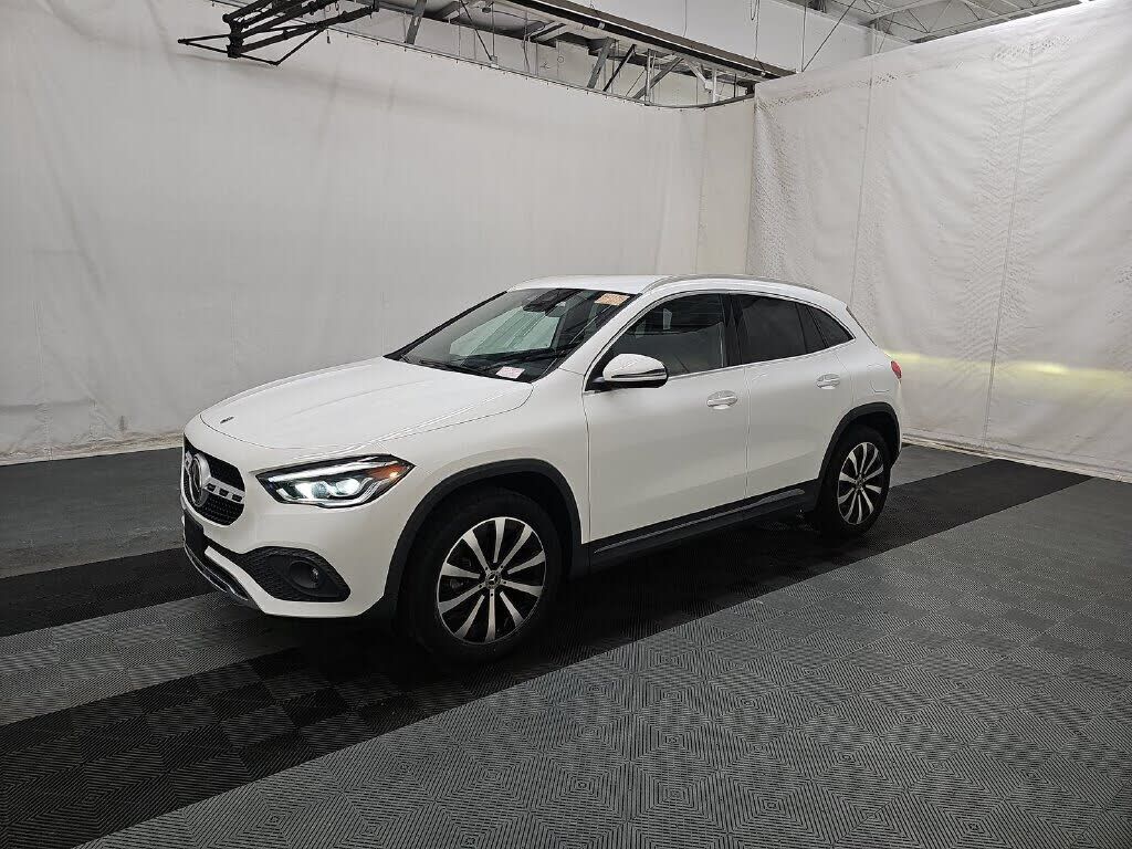 2023 MERCEDES-BENZ GLA-Class