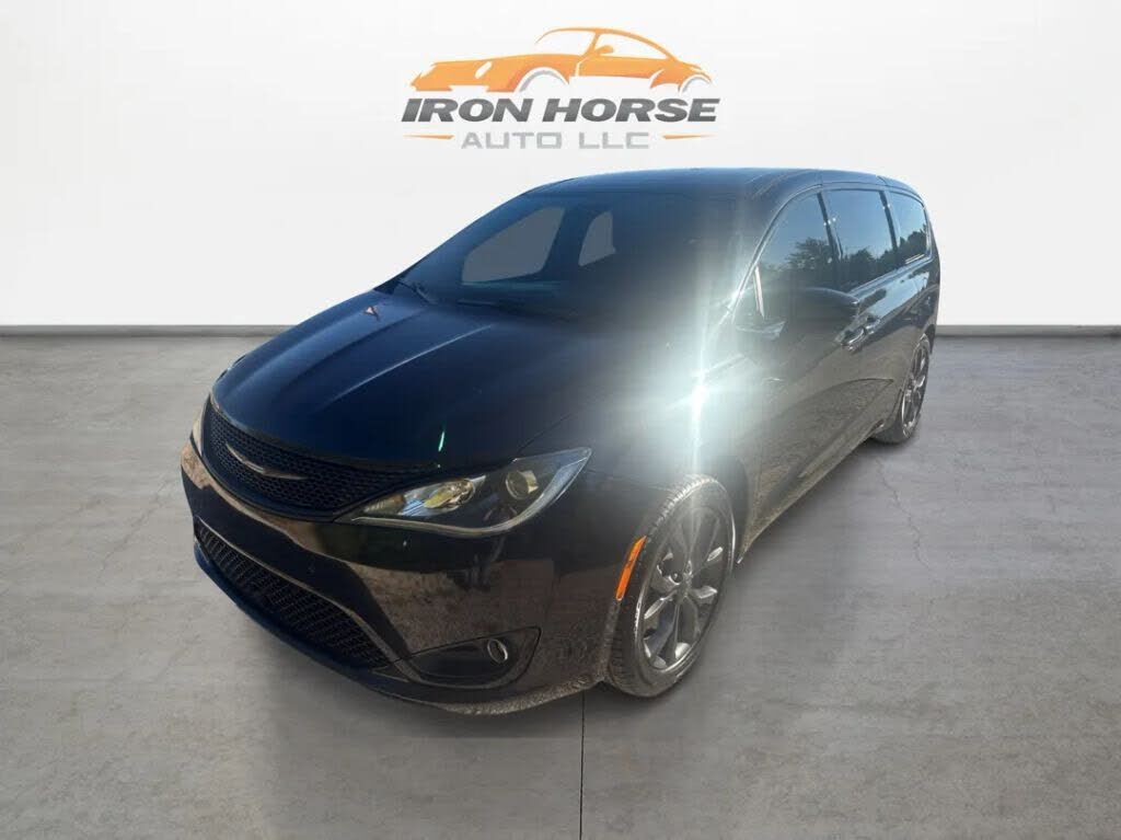 2020 CHRYSLER Pacifica