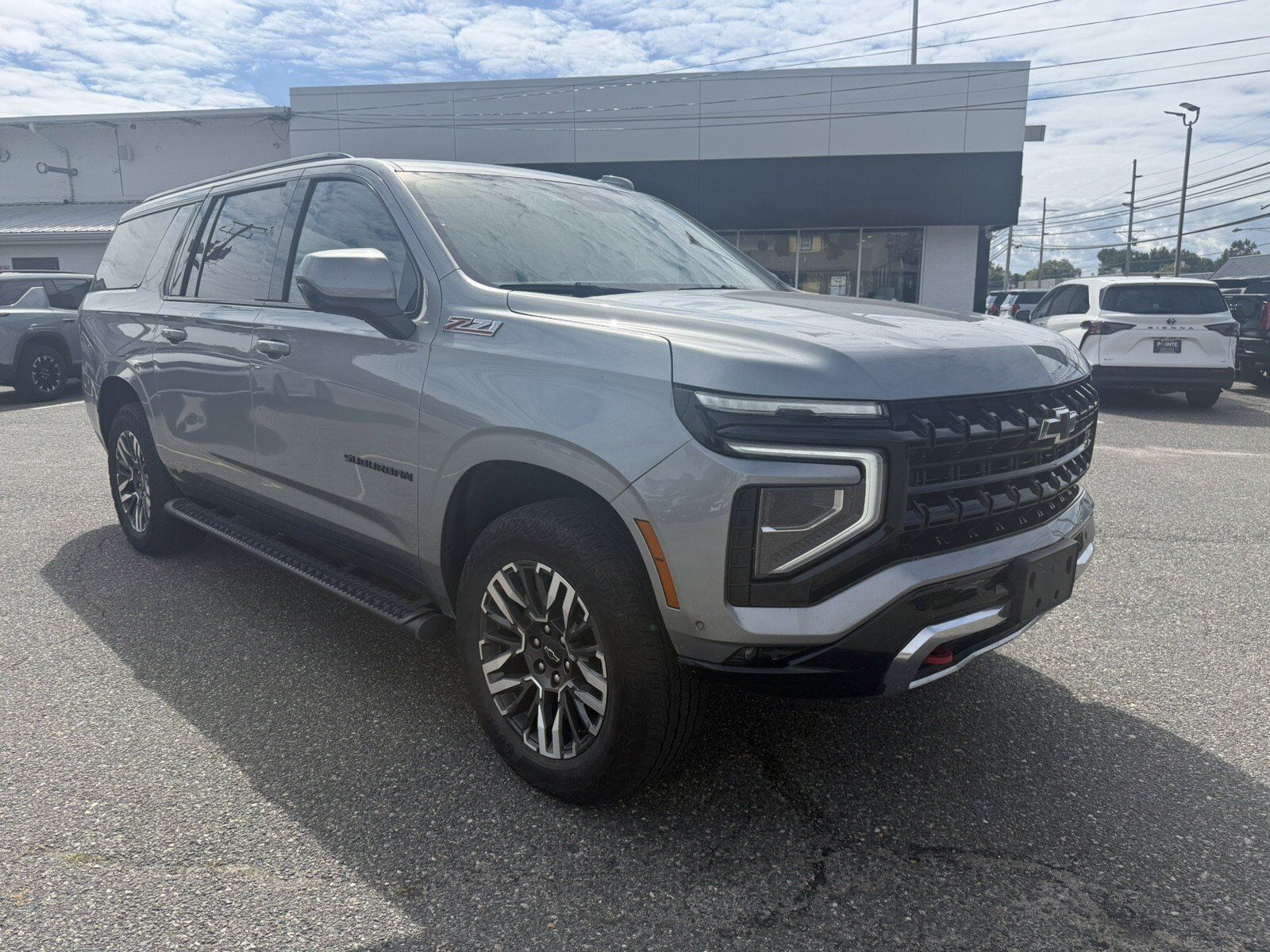 2025 CHEVROLET Suburban