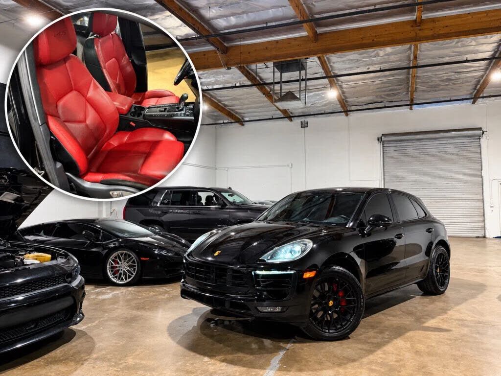 2018 PORSCHE Macan