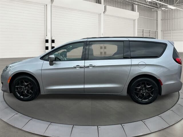 2019 CHRYSLER Pacifica