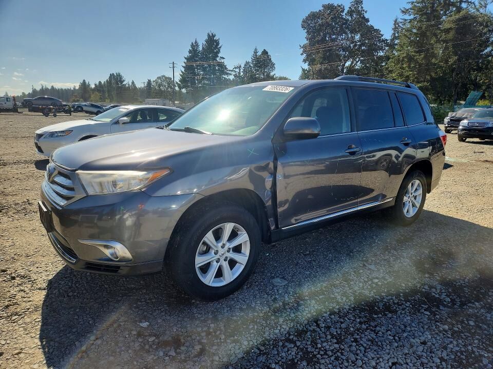 2012 TOYOTA Highlander